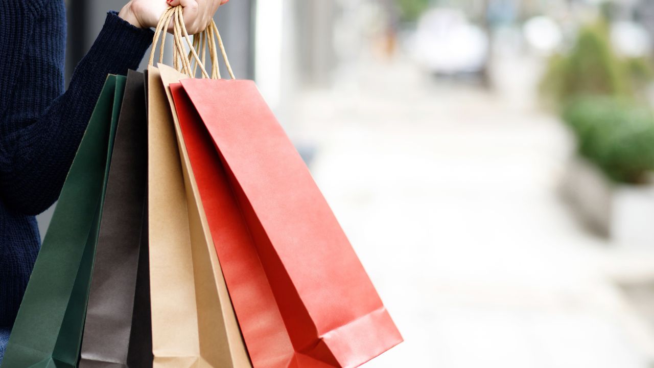 Range of Premium Materials to Maake Shopping Bags for Businesses